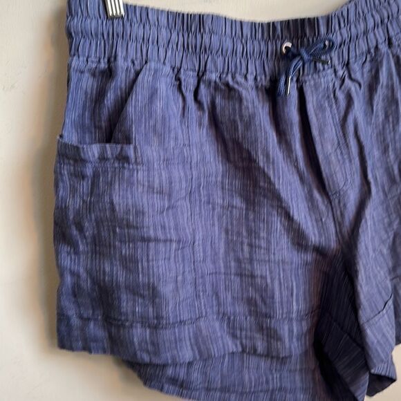 Athleta CAMO Linen Textured 4” Short 20 - Picture 2 of 5